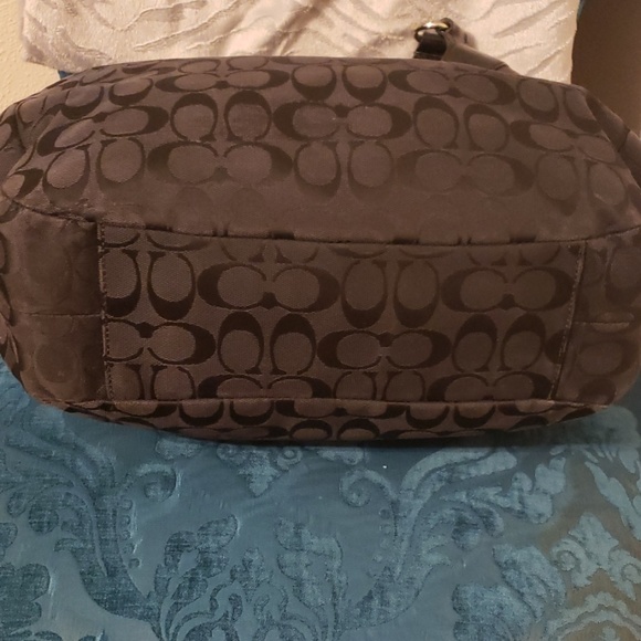 Coach Handbag - Picture 2 of 4